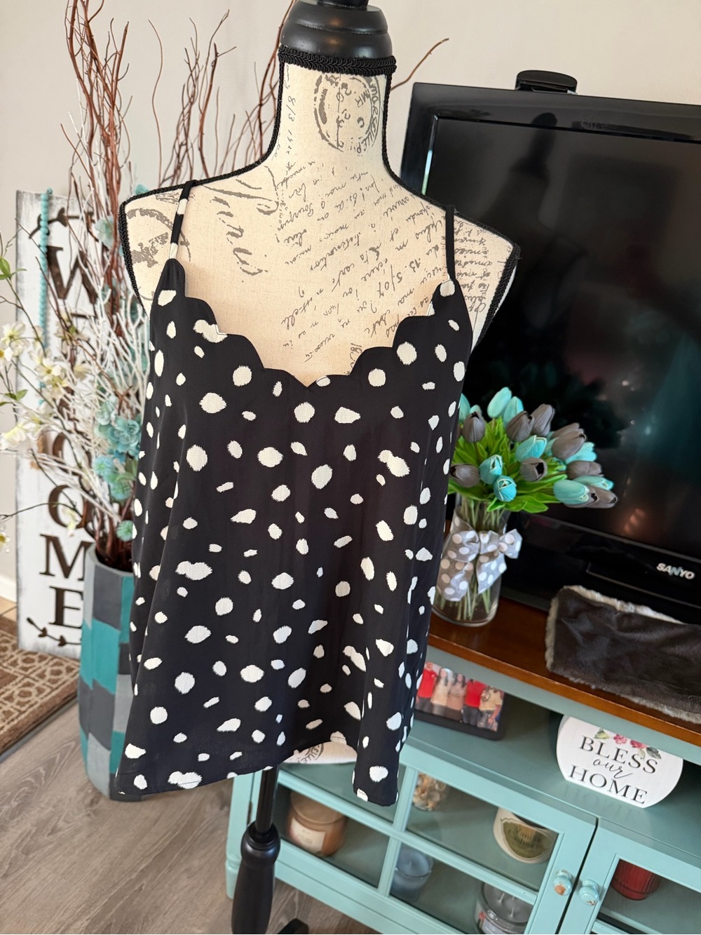 She + Sky Black and White Scallop-Edge Polka Dot Cami Size Medium